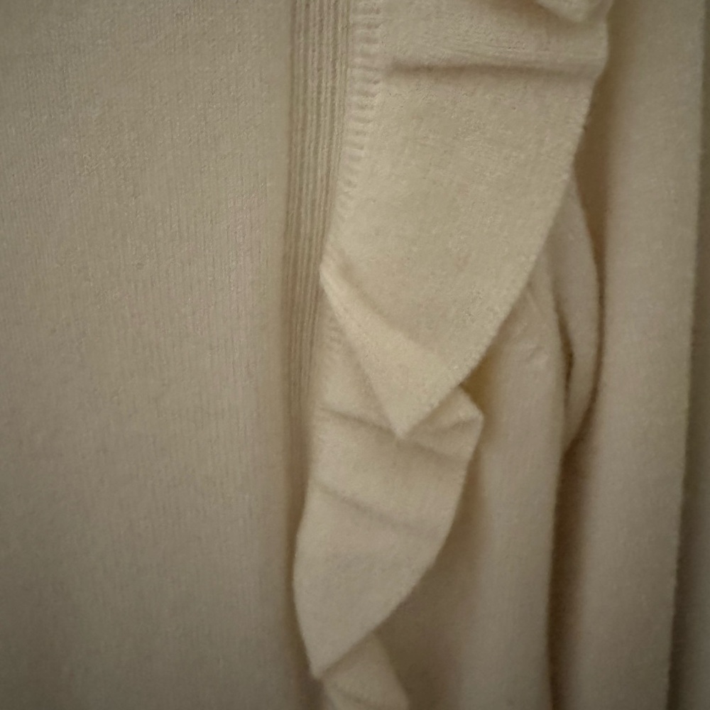 Vineyard Vines Girl’s Soft Cream Crew Neck Sweater - Picture 4 of 5